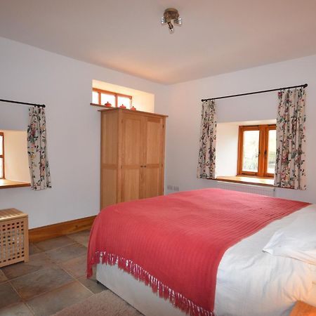 2 Bed In Bridgwater Rexba Villa Spaxton Exterior photo